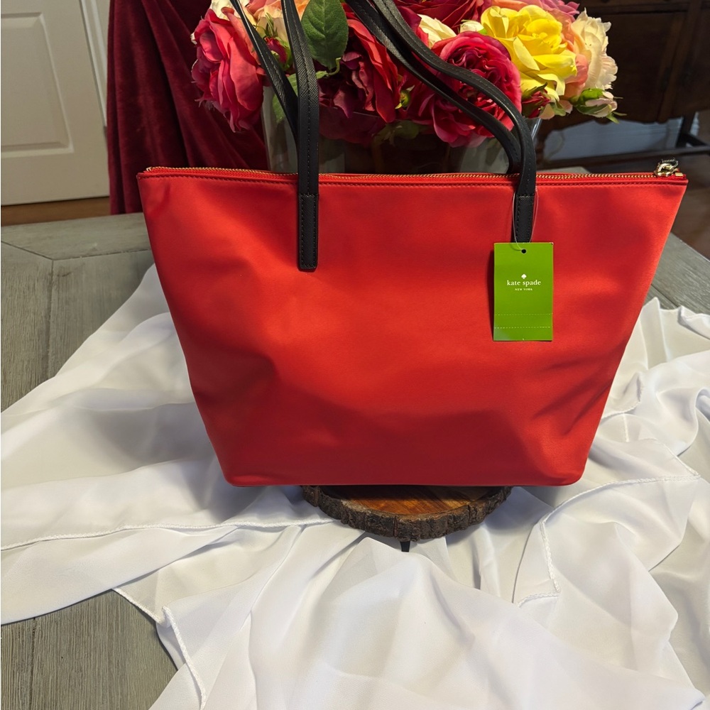Kate Spade Tote - Picture 2 of 10